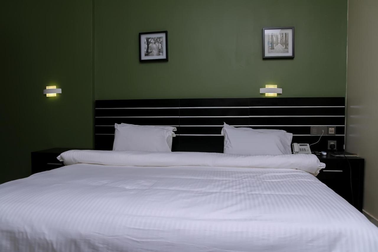 Albertville Luxury Rooms Ilesa Buitenkant foto